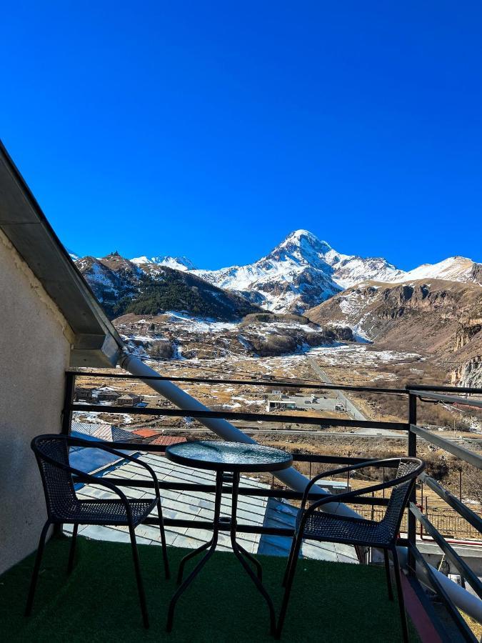 Giorgi'S Guest House Kazbegi Exterior foto